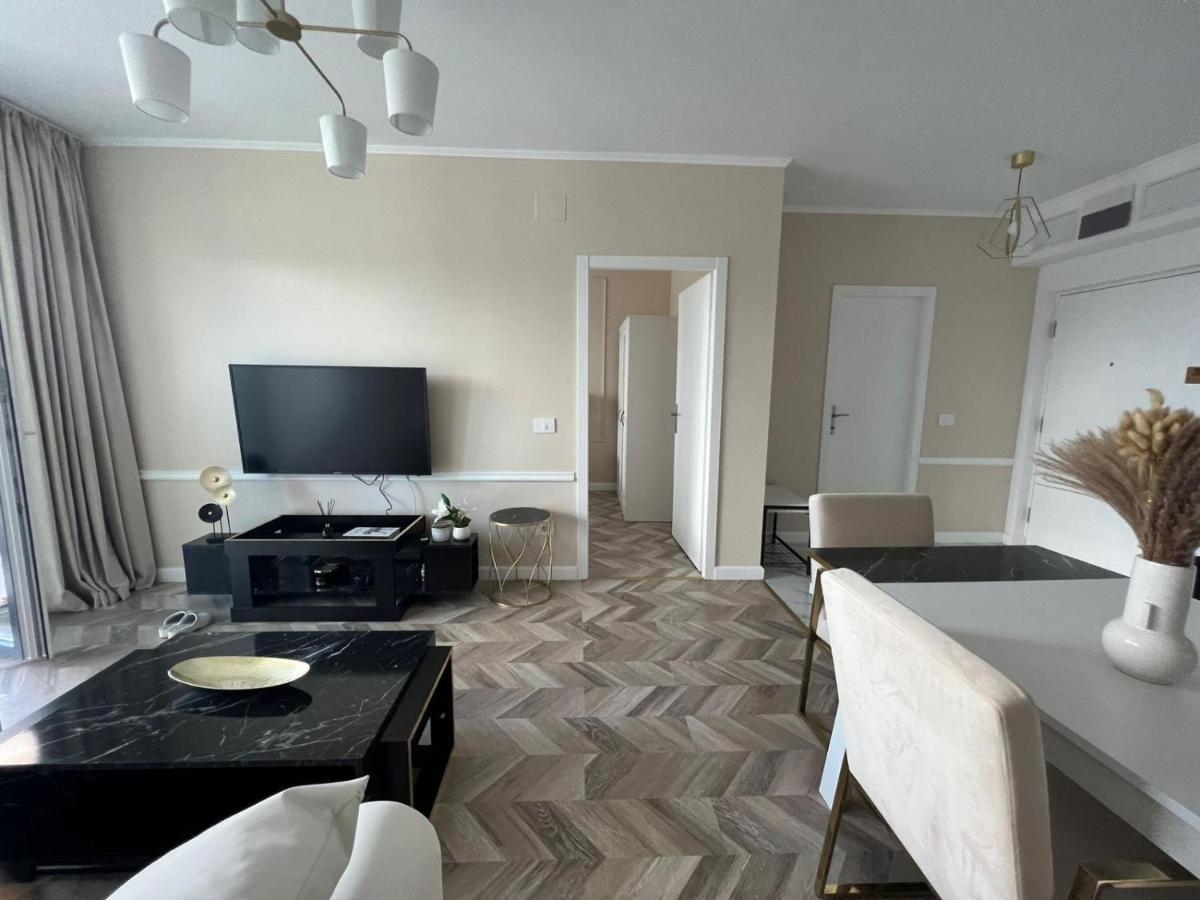 Glim Suite Oradea Eksteriør bilde