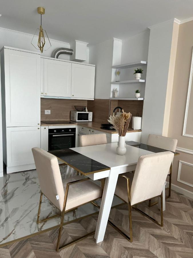 Glim Suite Oradea Eksteriør bilde